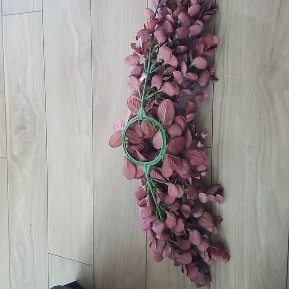 Gorgeous Burgundy Wine Candle Holder Swag Centerpiece - Picture 2 of 2